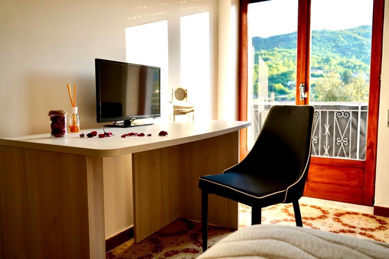 Atomos Bed and Breakfast Alvignano Buitenkant foto