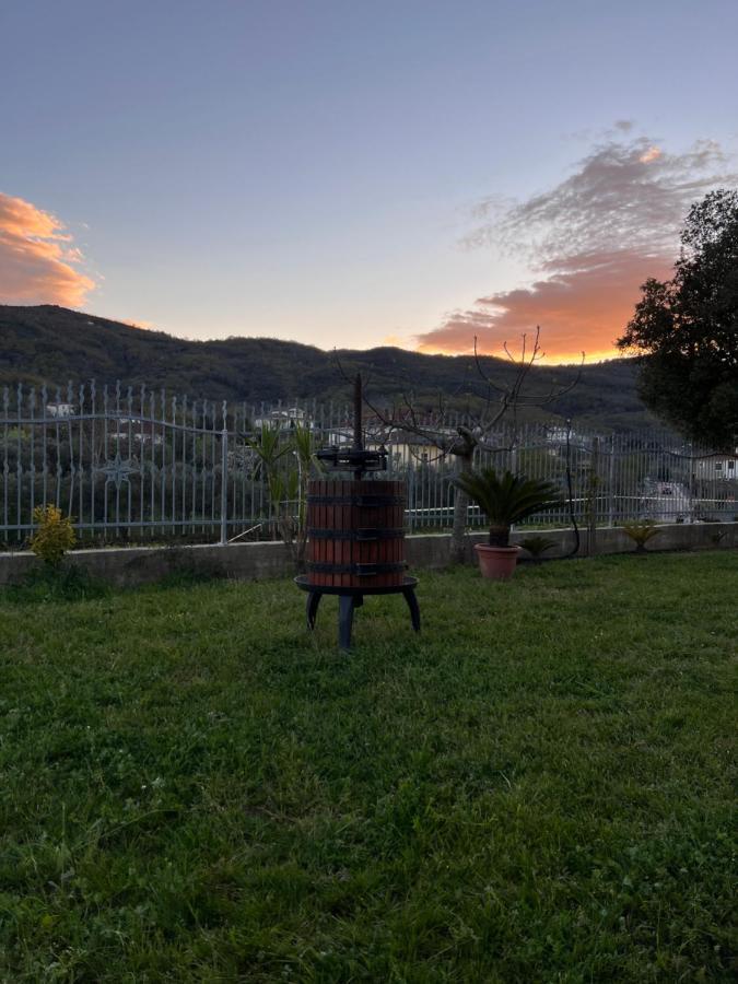 Atomos Bed and Breakfast Alvignano Buitenkant foto